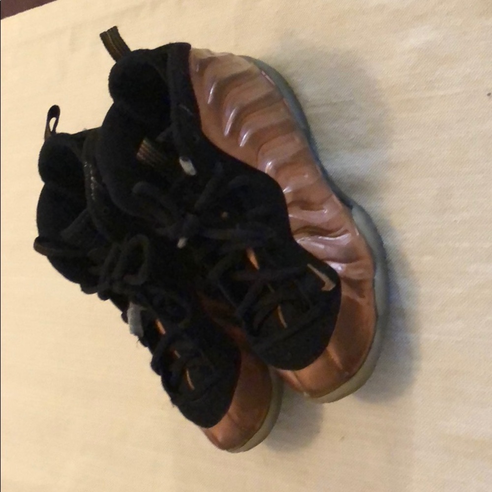 Kids Nike Little Positive One sneakers. Size 2y